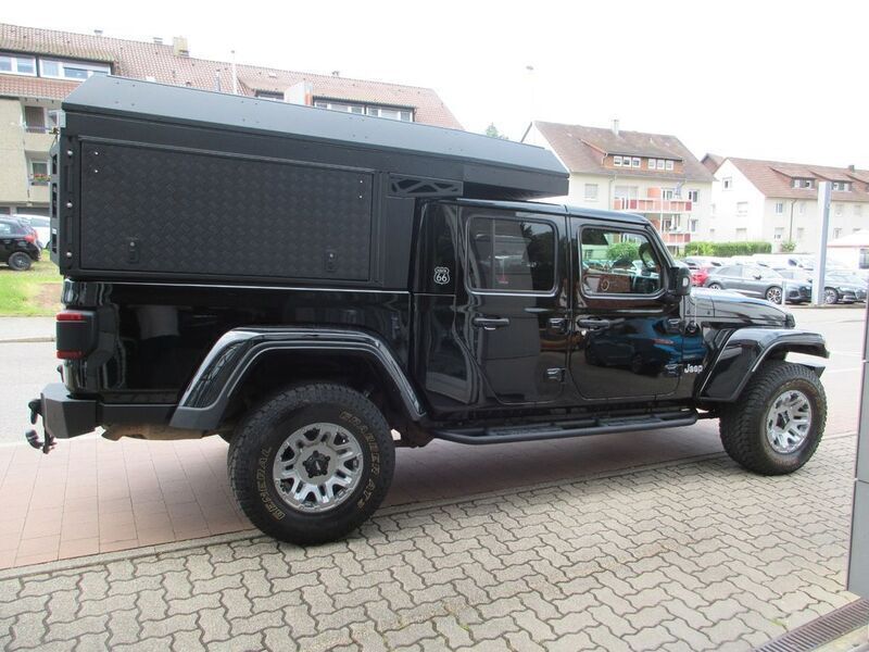 Schwarz Gebraucht 2022 Jeep Gladiator Overland SUV | 69.900 € - Bild 1/4