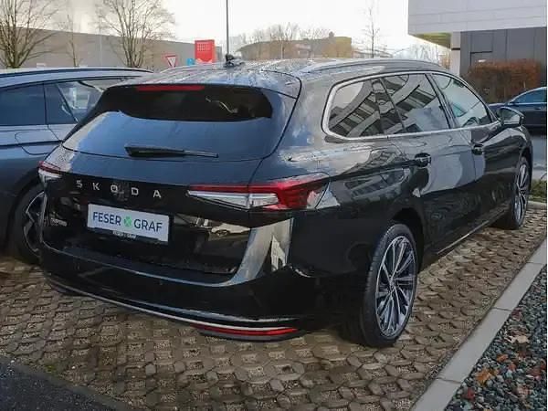 Neu Skoda Superb 204 PS (150 kW) 2025 Schwarz Kombi