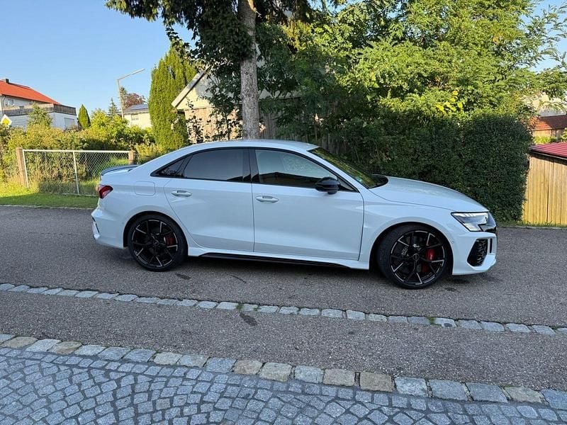 Gebraucht Audi RS3 Ambiente 400 PS (294 kW) 2024 Weiß Limousine