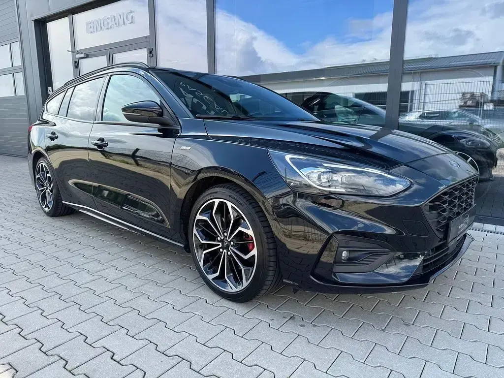 Gebraucht Ford Focus ST-Line 150 PS (110 kW) 2019 Obsidianschwarz metallic Kombi
