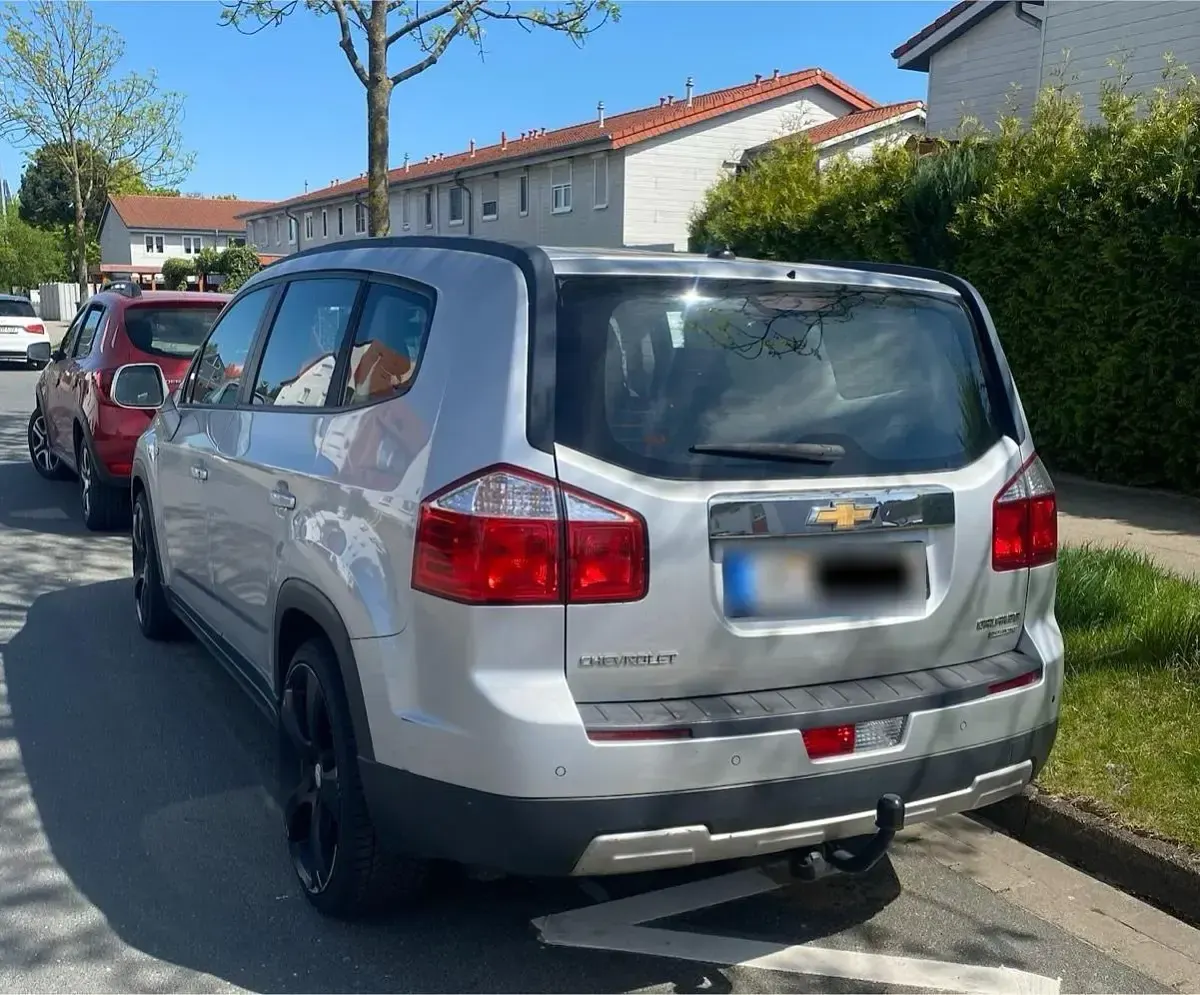 Usata Chevrolet Orlando 163 CV (119 kW) 2013 Argento Monovolume