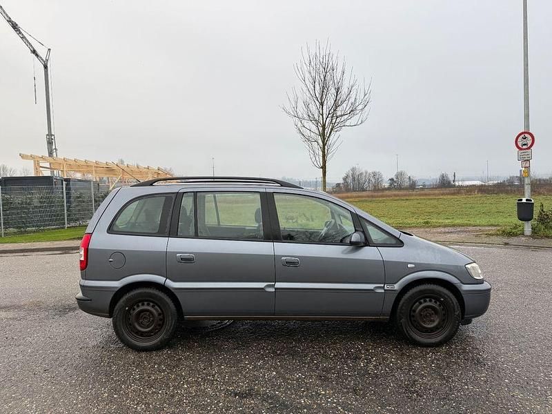 Gebraucht Opel Zafira Elegance 125 PS (91 kW) 2005 Grau Van / Kleinbus