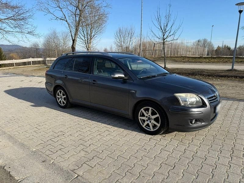 Gebraucht Toyota Avensis T2 177 PS (130 kW) 2008 Grau Kombi