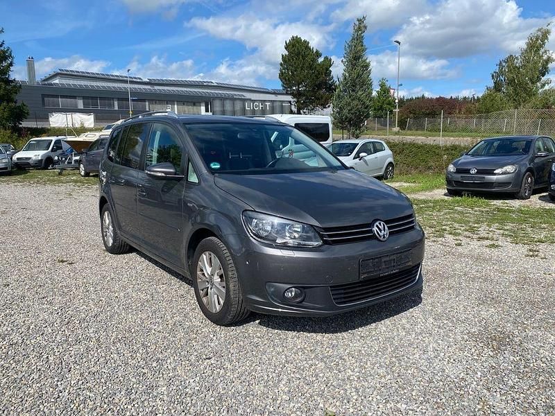 Grau Gebraucht 2013 VW Touran Life Van / Kleinbus | 5.190 € (Superpreis) - Bild 1/4