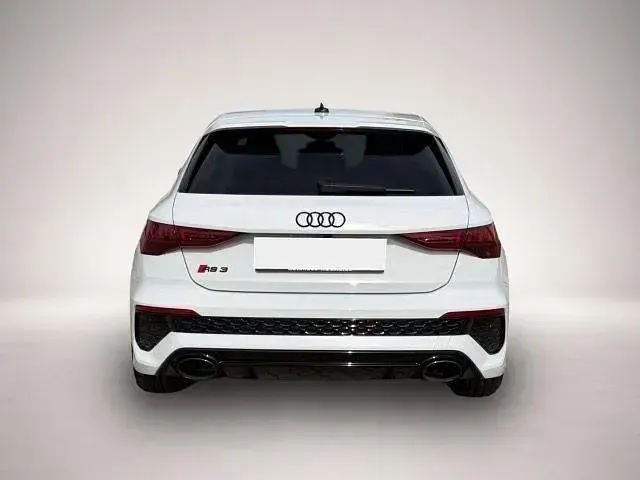 Gebraucht Audi RS3 Comfort 400 PS (294 kW) 2024 Manufacturer Limousine