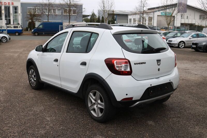 Gebraucht Dacia Sandero Stepway Ambiance 90 PS (66 kW) 2016 Weiß Kleinwagen