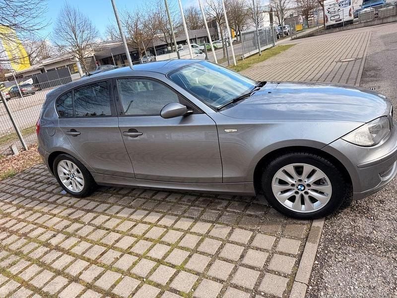 Gebraucht BMW 116 116 PS (85 kW) 2009 Grau Kleinwagen
