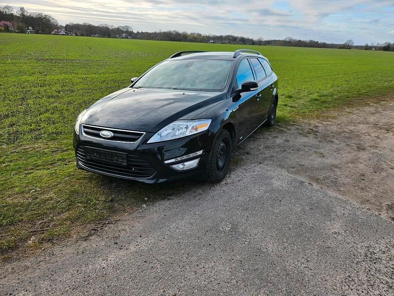 Gebraucht Ford Mondeo 160 PS (117 kW) 2011 Schwarz Kombi