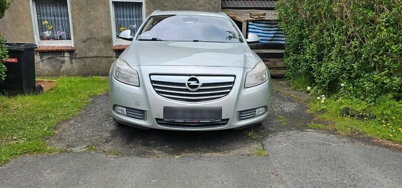 Silber Gebraucht 2011 Opel Insignia Kombi | 5.200 € (Fairer Preis) - Bild 1/4