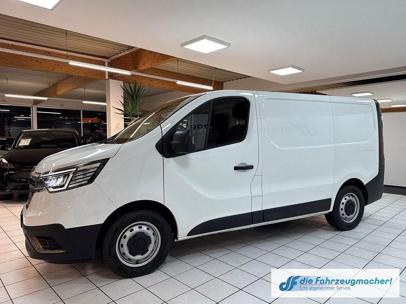Gebraucht Renault Trafic Komfort 150 PS (110 kW) 2023 Weiss Van / Kleinbus