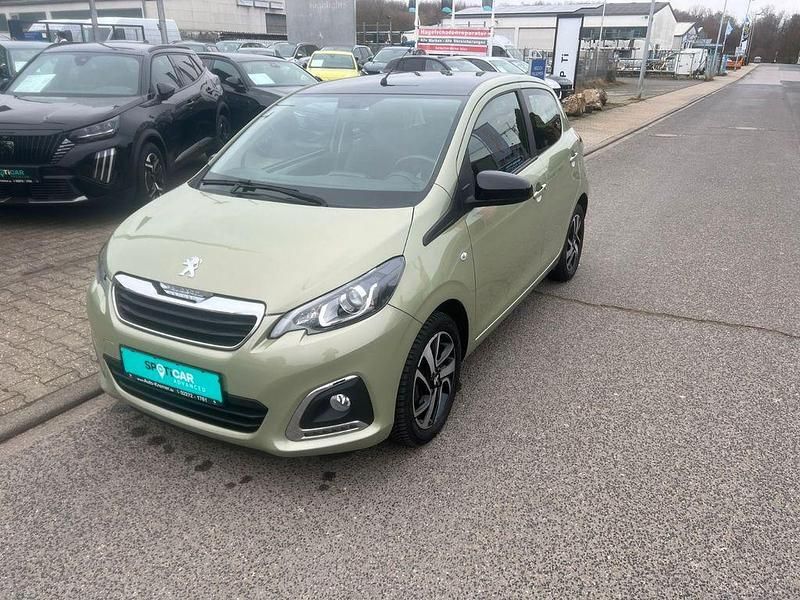 Grün Gebraucht 2022 Peugeot 108 Allure Kleinwagen | 9.399 € (Fairer Preis) - Bild 1/4
