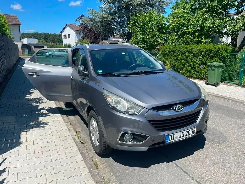 Gebraucht Hyundai ix35 Premium 184 PS (135 kW) 2011 Grau SUV