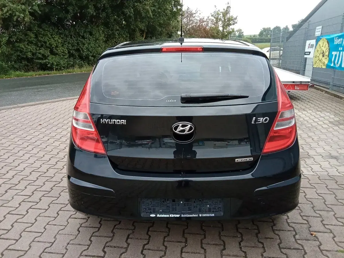 Gebraucht Hyundai i30 Classic 116 PS (85 kW) 2007 Schwarz Kleinwagen