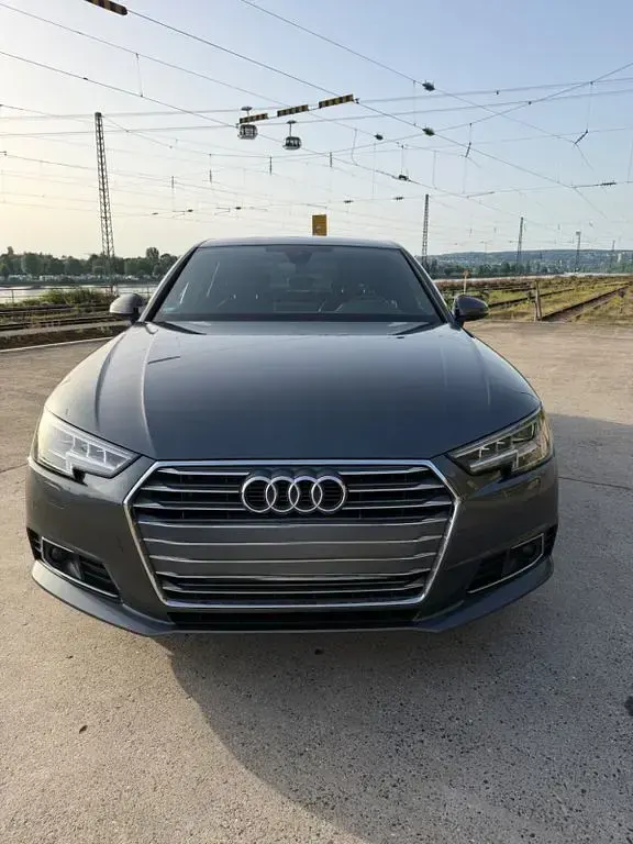 Gebraucht Audi A4 Sport 190 PS (139 kW) 2017 Grau Limousine