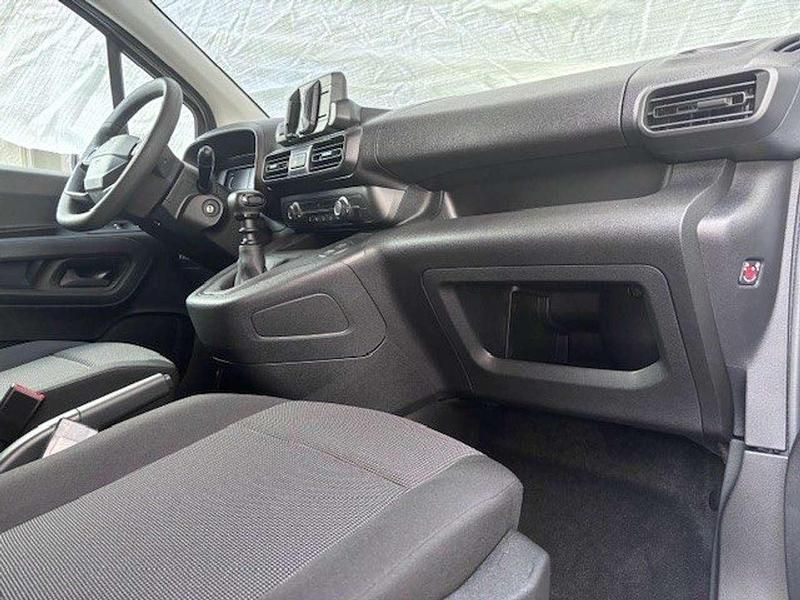 Neu Fiat Doblò 102 PS (75 kW) 2025 Weiß Van / Kleinbus