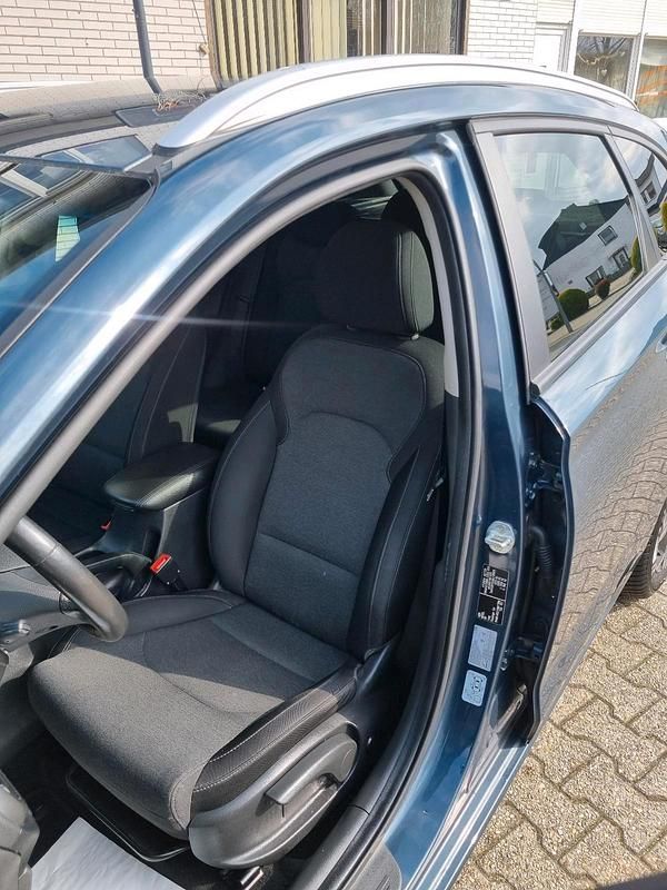 Gebraucht Hyundai i30 160 PS (117 kW) 2022 Blau Kombi