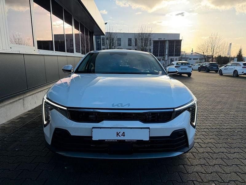Neu Kia K4 Spirit 150 PS (110 kW) 2026 Weiß Limousine