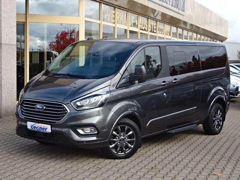 Gebraucht Ford Tourneo Titanium 131 PS (96 kW) 2021 Magneticgrau (metallic) Van / Kleinbus