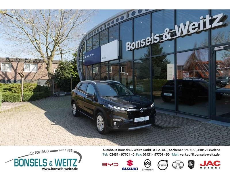 Gebraucht Suzuki SX4 Comfort 129 PS (94 kW) 2024 Cosmic black SUV