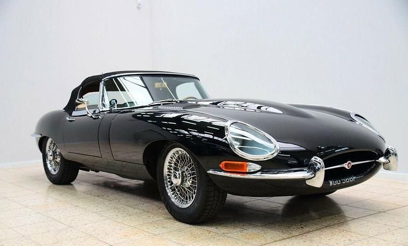 Second-hand Jaguar E-Type 286 CP (210 kW) 1968 Negru Cabrio