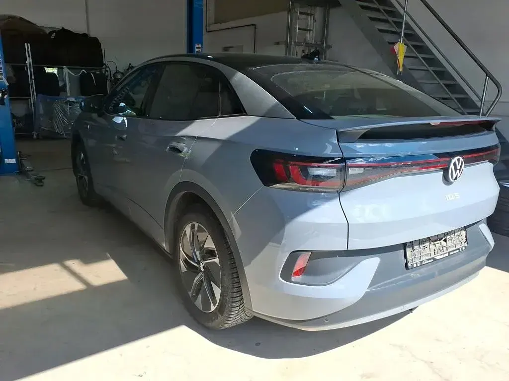 Gebraucht VW ID.5 Pro Performance 150 kW (204 PS) 2022 Mondsteingrau SUV