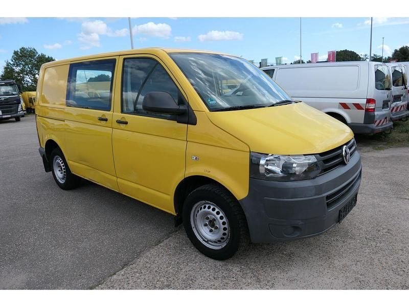 Gebraucht VW T5 84 PS (61 kW) 2012 Ginstergelb r1032 Van