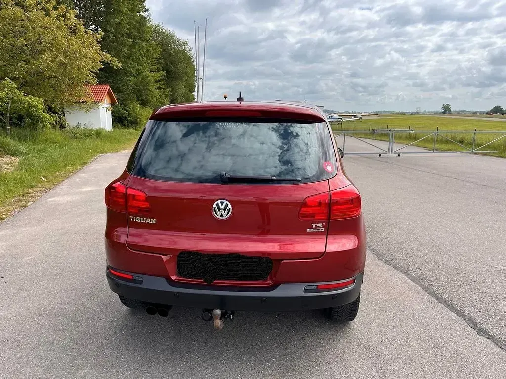 Gebraucht VW Tiguan Trendline 122 PS (89 kW) 2014 Rot SUV