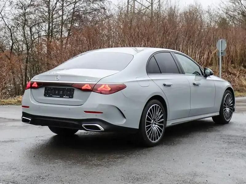 Gebraucht Mercedes E400 AMG 381 PS (280 kW) 2024 Manufaktur alpingrau uni Limousine