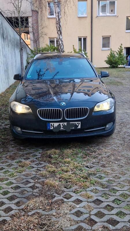 Schwarz Gebraucht 2010 BMW 520 Kombi | 6.000 € (Fairer Preis) - Bild 1/4