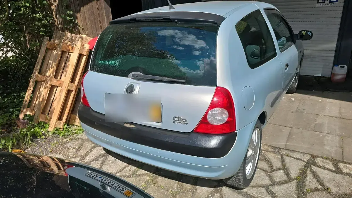 Gebraucht Renault Clio II 75 PS (55 kW) 2002 Blau Kleinwagen