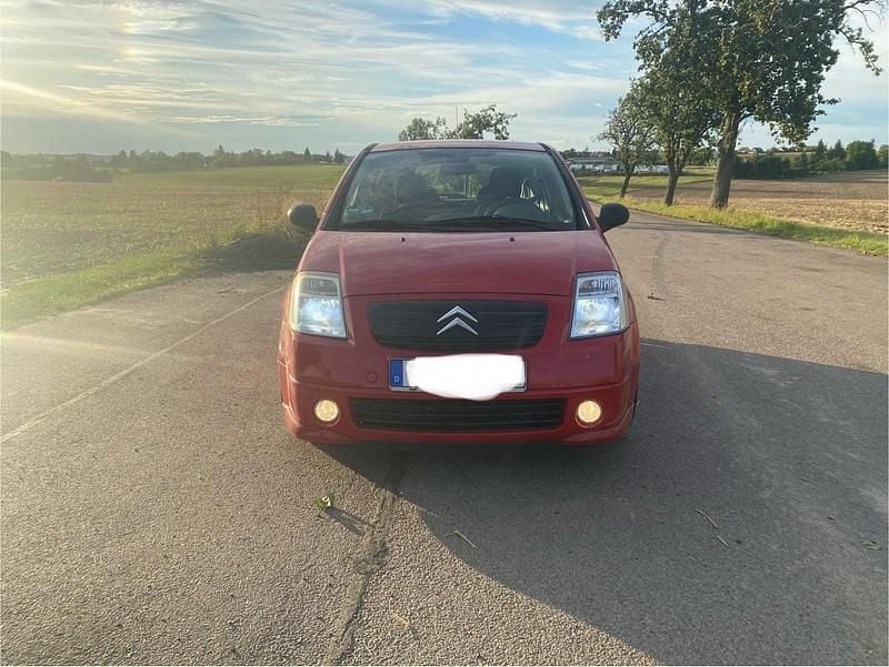 Rot Gebraucht 2006 Citroën C2 Kleinwagen | 1.000 € (Guter Preis) - Bild 1/4