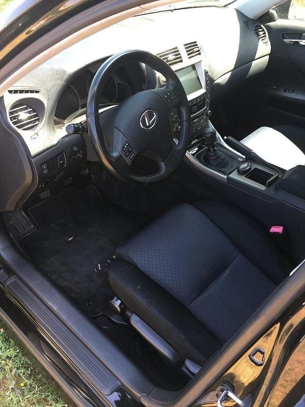 Gebraucht Lexus IS220d 177 PS (130 kW) 2008 Schwarz Limousine