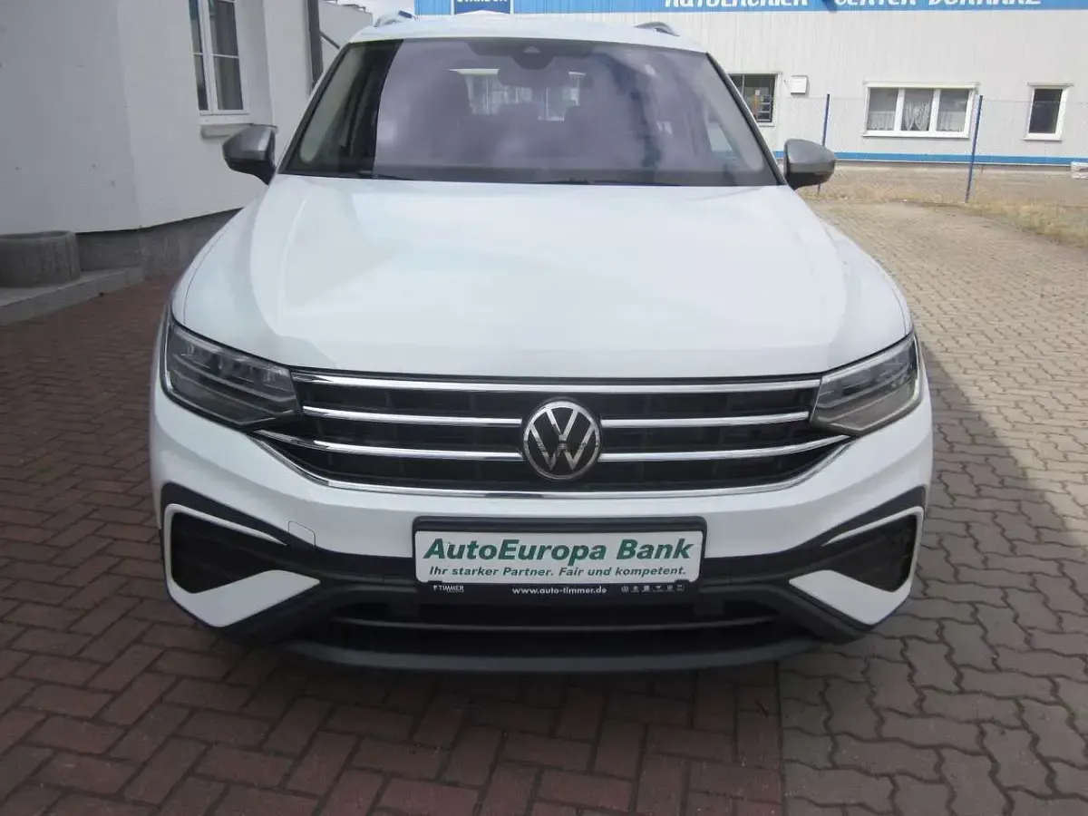 Gebraucht VW Tiguan Allspace Sound 150 PS (110 kW) 2022 Pure white SUV