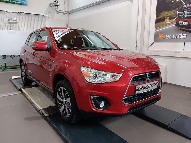 Karminrot Gebraucht 2015 Mitsubishi ASX Classic Collection SUV | 10.950 € (Fairer Preis) - Bild 1/4