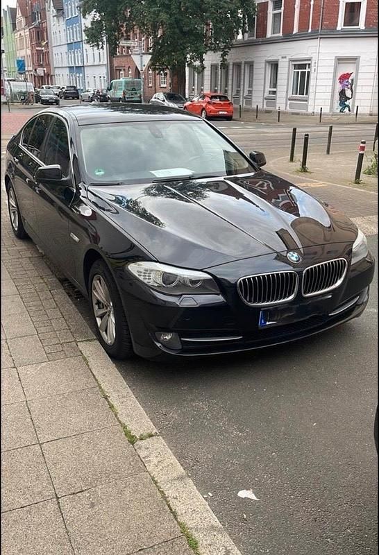 Usata BMW 520 184 CV (135 kW) 2011 Nero Berlina