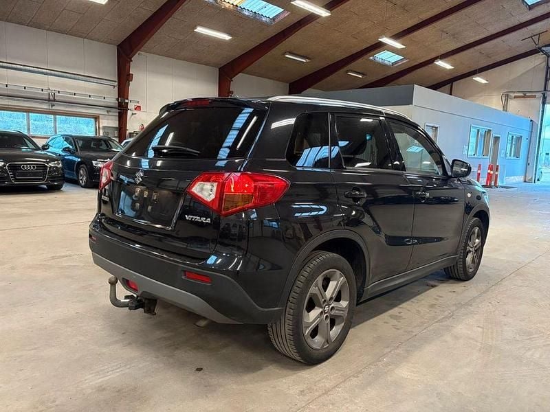 Gebraucht Suzuki Vitara 120 PS (88 kW) 2016 Schwarz SUV