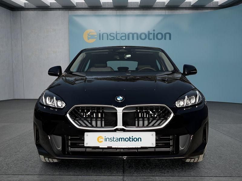 Gebraucht BMW 116 122 PS (89 kW) 2026 Schwarz Kleinwagen