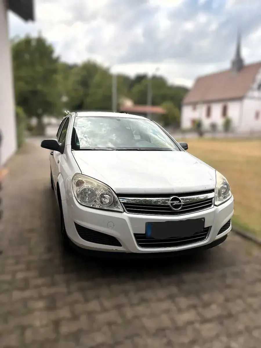 Gebraucht Opel Astra 90 PS (66 kW) 2009 Weiß Kombi