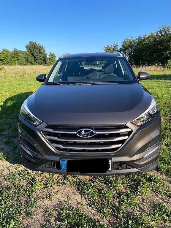 Braun Gebraucht 2018 Hyundai Tucson Trend SUV | 14.890 € (Guter Preis) - Bild 1/4