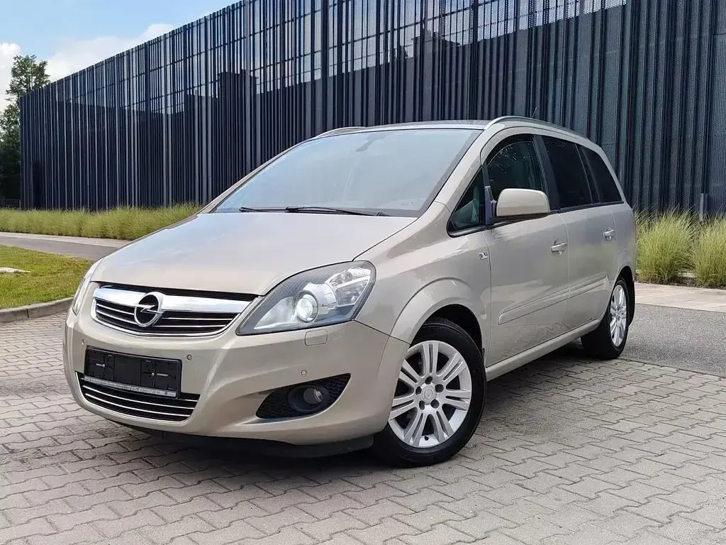 Gebraucht Opel Zafira Innovation 116 PS (85 kW) 2009 Beige Van / Kleinbus