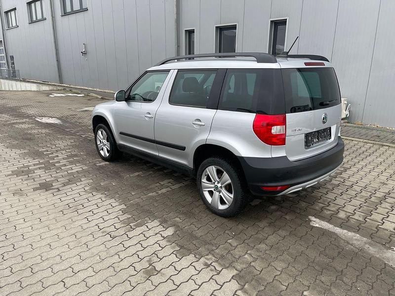 Gebraucht Skoda Yeti 140 PS (102 kW) 2011 Silber SUV