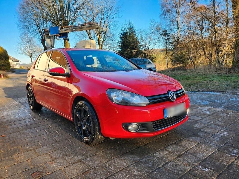 Rot Gebraucht 2007 VW Golf V Kombi | 4.499 € (Etwas zu teuer) - Bild 1/4