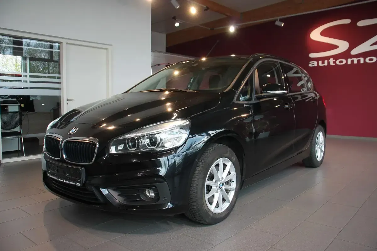 Gebraucht BMW 218 Active Tourer Advantage 136 PS (100 kW) 2018 Schwarz Van / Kleinbus