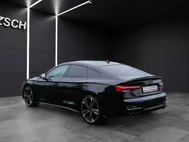 Gebraucht Audi S5 Sportback Ambiente 341 PS (250 kW) 2024 Mythosschwarz metallic Kleinwagen