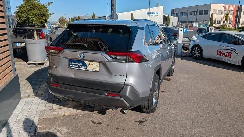 Gebraucht Toyota RAV4 Hybrid Plus 218 PS (160 kW) 2020 Silber SUV
