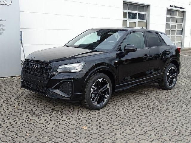 Neu Audi Q2 Competition 150 PS (110 kW) 2025 Mythosschwarz metallic SUV
