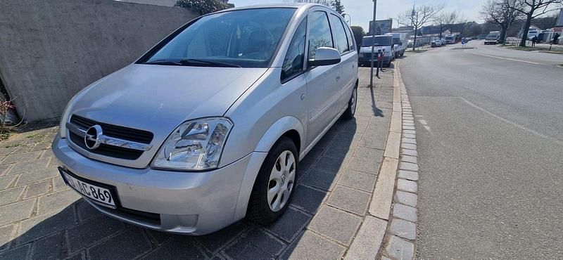 Gebraucht Opel Meriva 101 PS (74 kW) 2005 Silber Van / Kleinbus