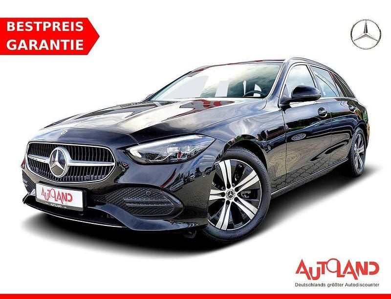 Obsidianschwarz met. (metallic) Gebraucht 2022 Mercedes C200 Avantgarde Kombi | 32.950 € (Fairer Preis) - Bild 1/4