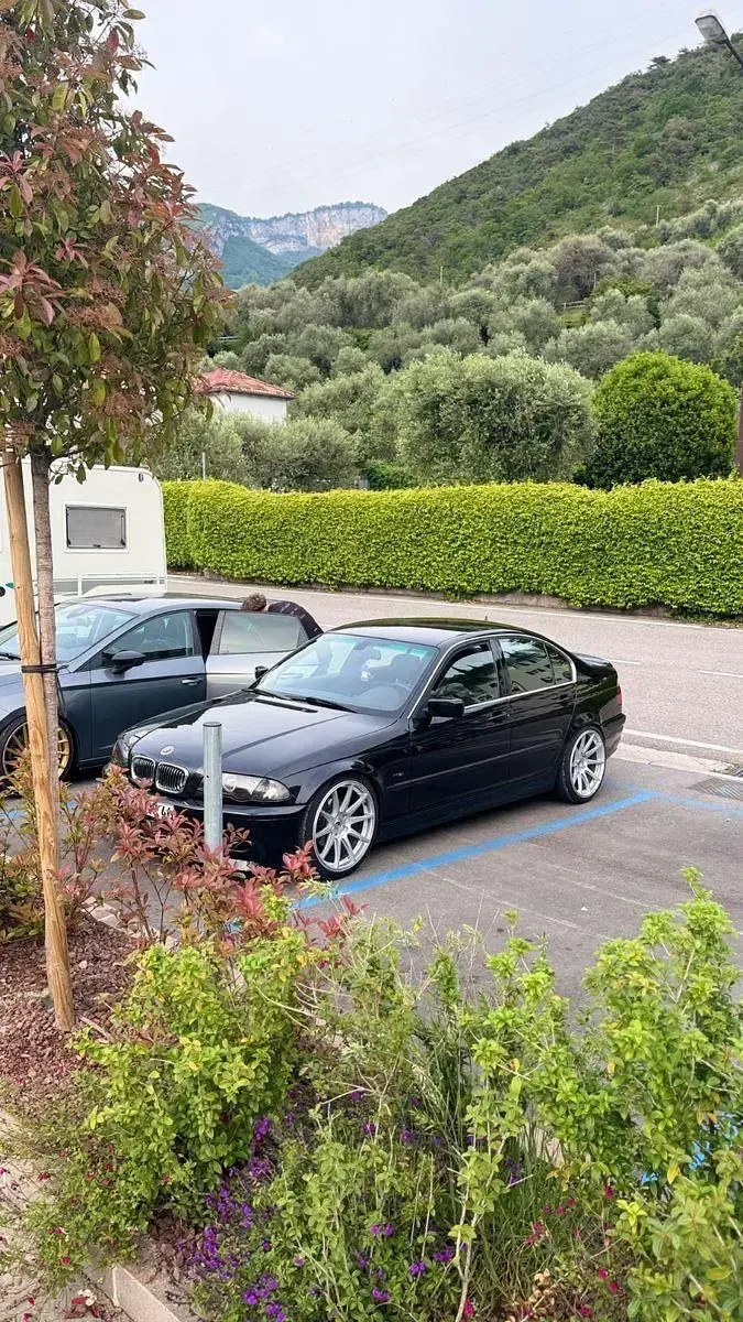 Gebraucht BMW 323 Performance 170 PS (125 kW) 1999 Schwarz Limousine