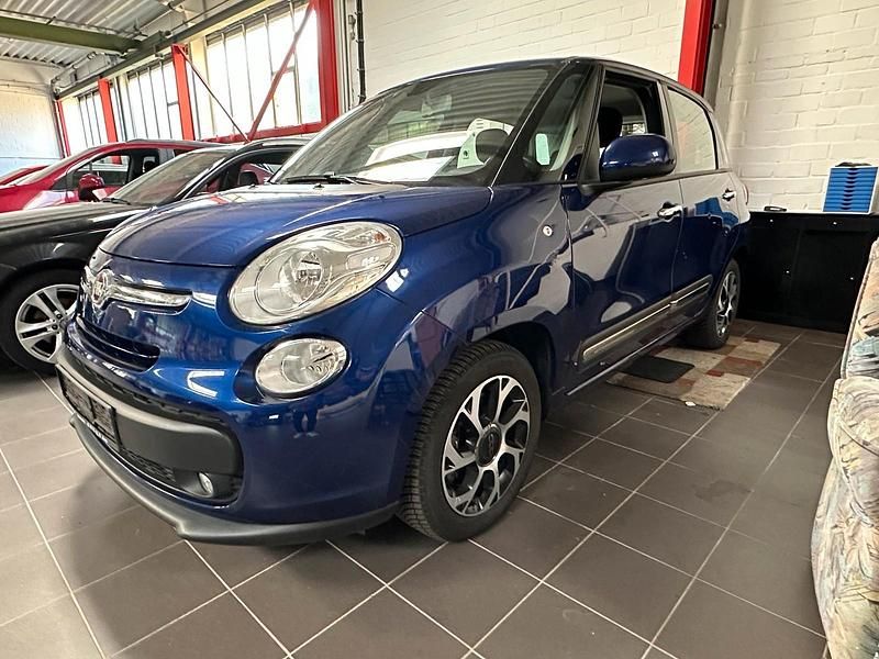 Blau Gebraucht 2016 Fiat 500L Van / Kleinbus | 9.500 € (Fairer Preis) - Bild 1/4
